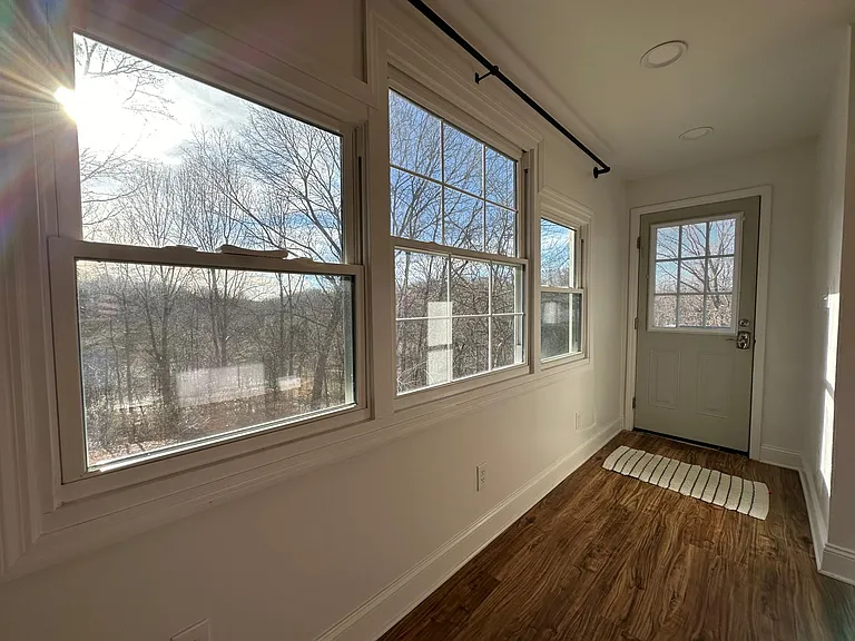 105 Meadowview Dr — Photo 11