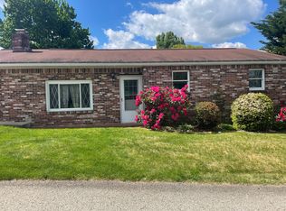 212 Lindsay St #A, Delmont, PA 15626