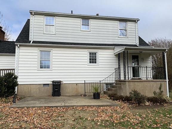 3rd image of 79 Lake Court Ave
