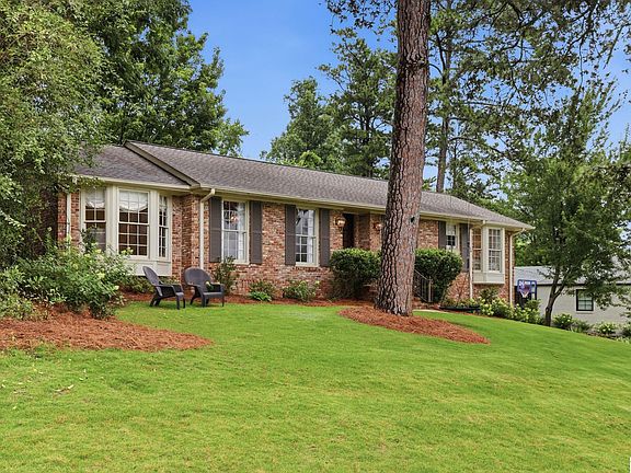 3rd image of 3636 Crestside Rd