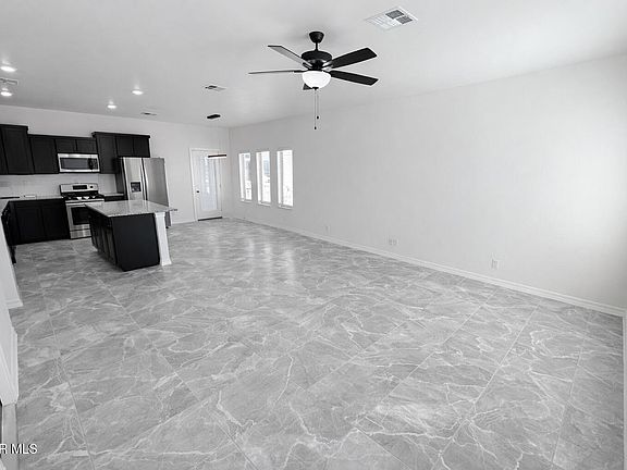 4th image of 13937 Lorenz Ave