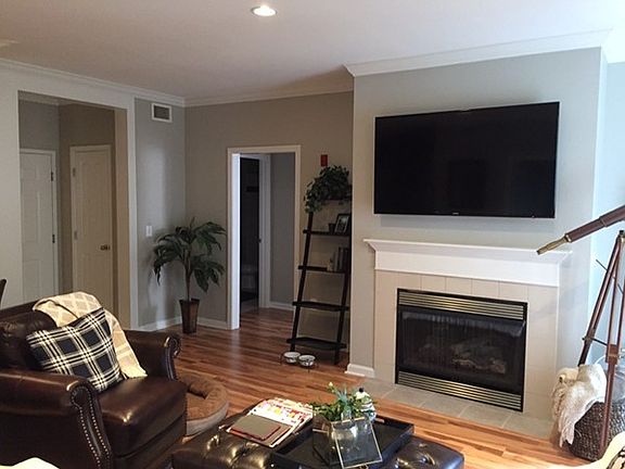 5th image of 1000 Providence Pl APT 451