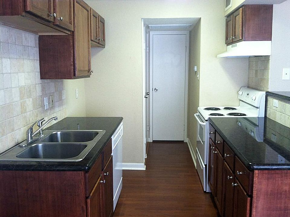1st image of 12660 Ashford Point Dr APT 712