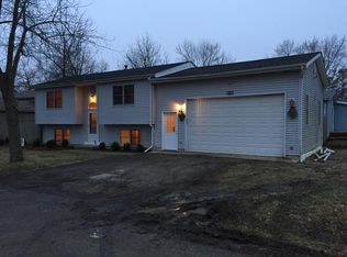 227 S Highland Dr, McHenry, IL 60051