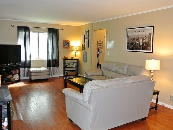 3rd image of 2763 Eugenie Ln