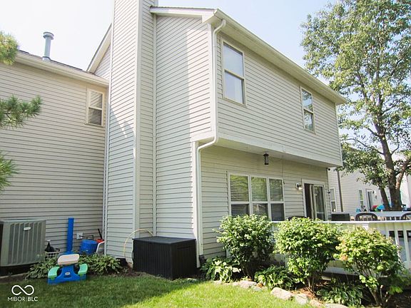 2nd image of 10543 Greenway Dr