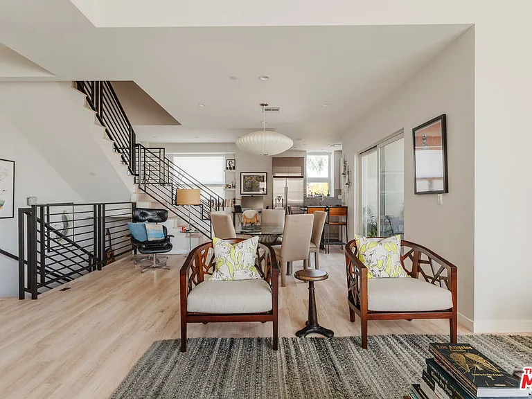 6072 Pickford St — Photo 8