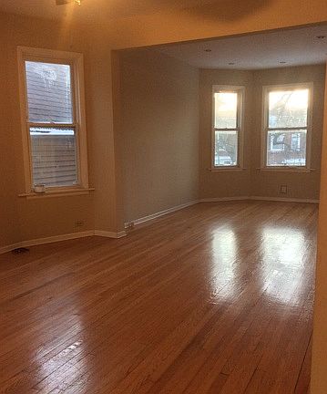 3rd image of 2535 N Hamlin Ave