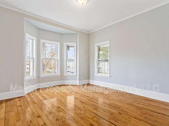 3rd image of 79 Derby St