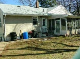 1262 Wheatsheaf Rd, Roselle, NJ 07203