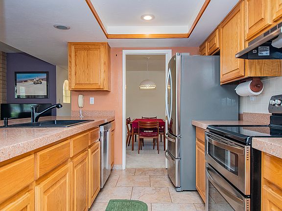 4th image of 9940 E War Bonnet Ln