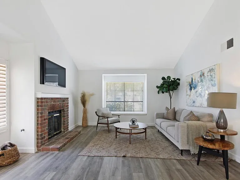 408 Oak Haven Ct — Photo 3