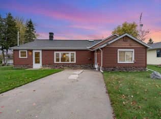 5711 Lakeview Dr, Hale, MI 48739