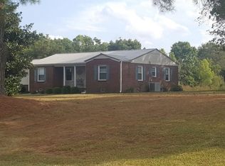1437 Old Whitlock Rd, Puryear, TN 38251