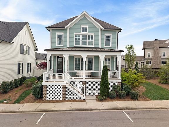 3rd image of 302 Hughes Ln