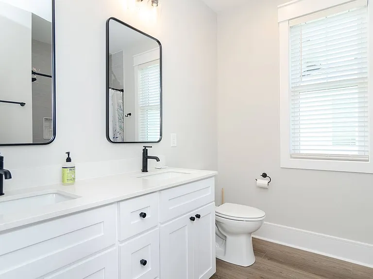 902 2nd St S #2 — Photo 23