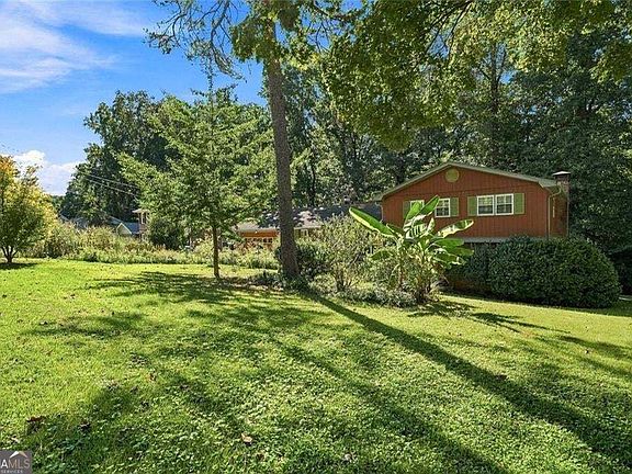 2nd image of 2804 Whitby Dr
