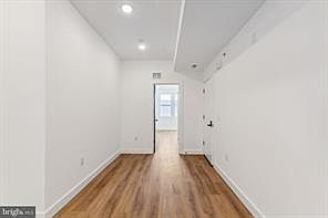 4th image of 716 W York St #3