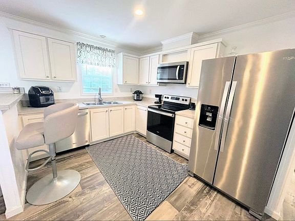 3rd image of 1320 Hand Ave Lot 87