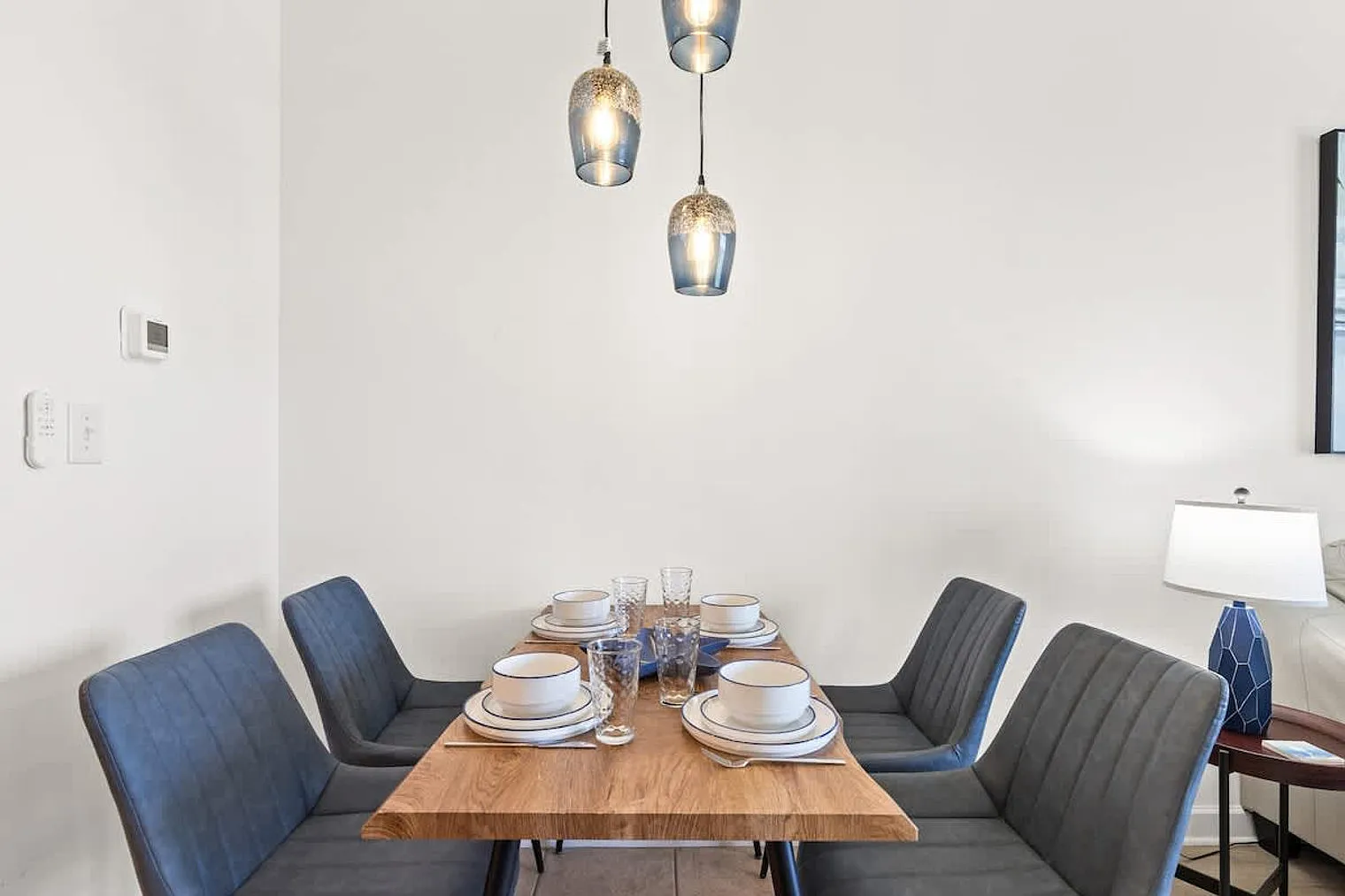 1 bed, 2.0 bath, 871 sqft, $1,531 — Photo 2