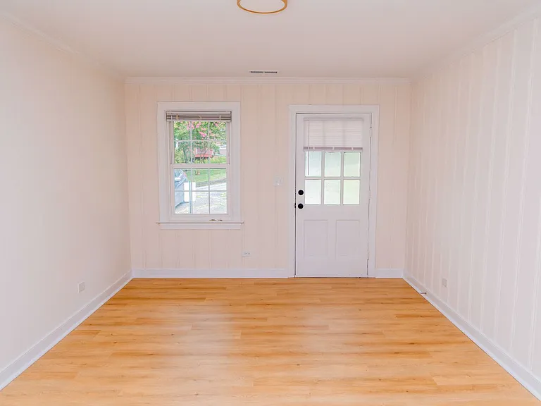 103 Cresap Rd — Photo 32