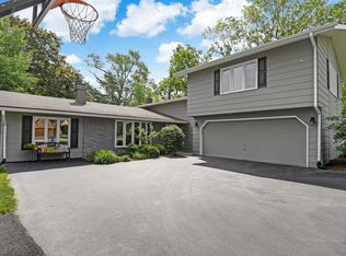 235 N Richmond Ave, Clarendon Hills, IL 60514