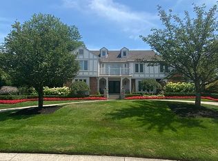 880 Hidden Pine Rd, Bloomfield Hills, MI 48304