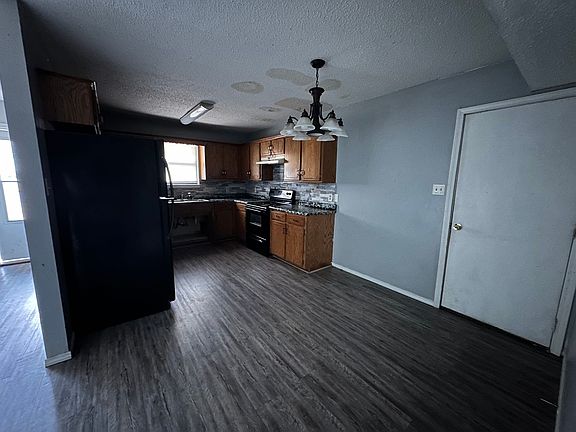 2nd image of 1313 E L St
