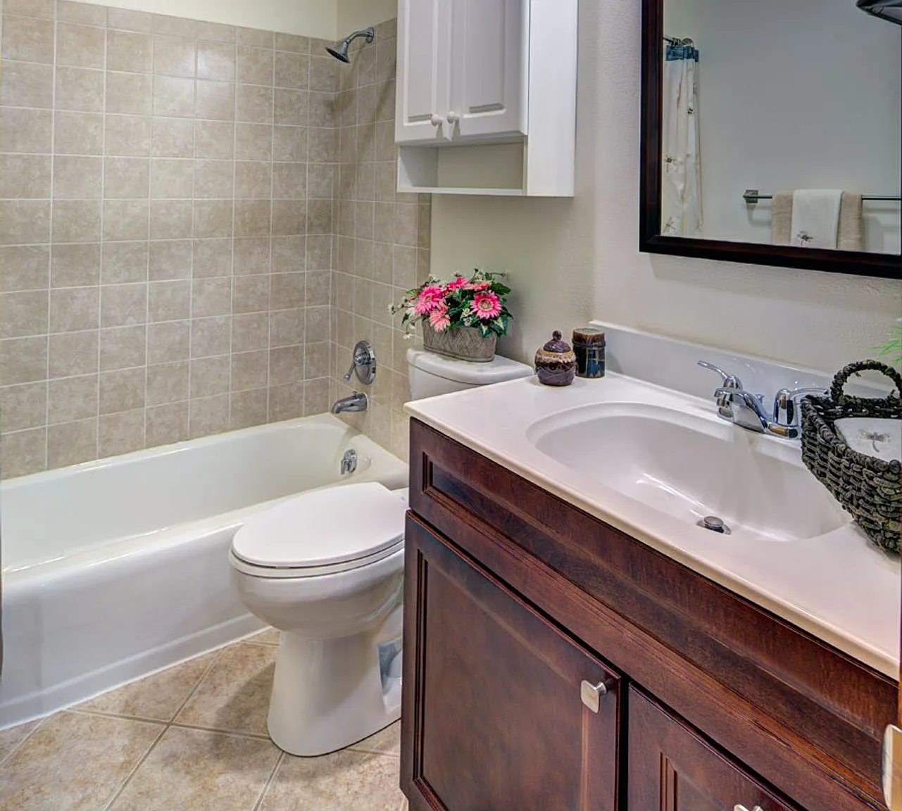 Midvale Heights Apartments — Photo 2