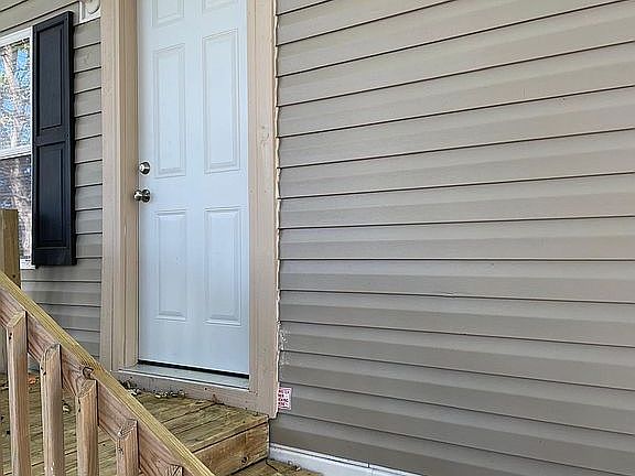 3rd image of 3517 E Hillview Cir