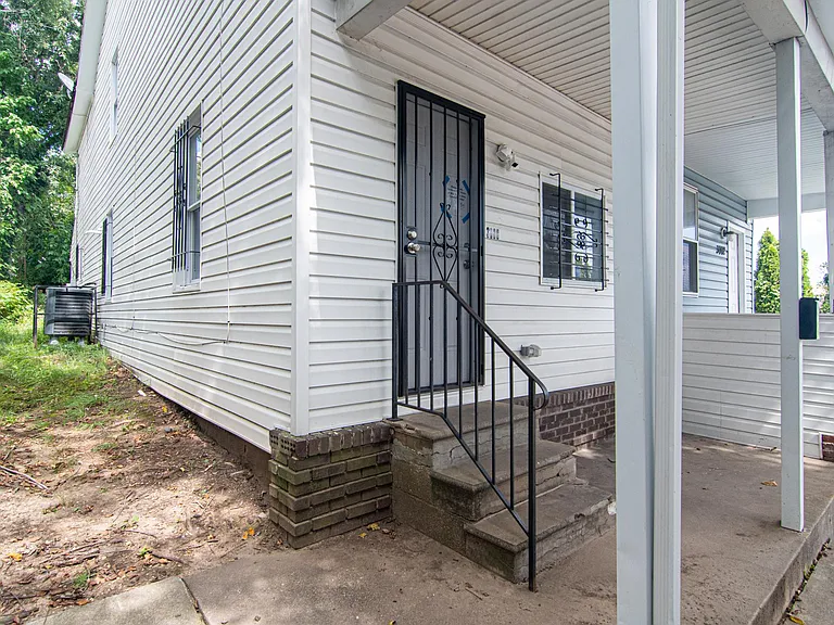 3000 Erdman Ave — Photo 2
