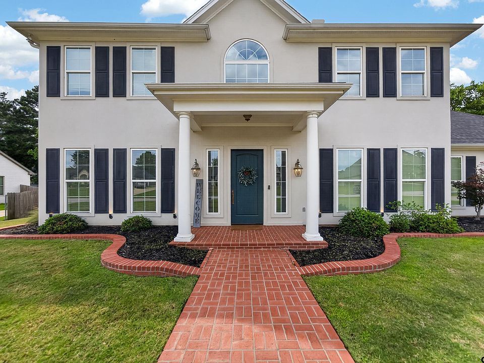 1st image of 18216 Spruce Hill Dr