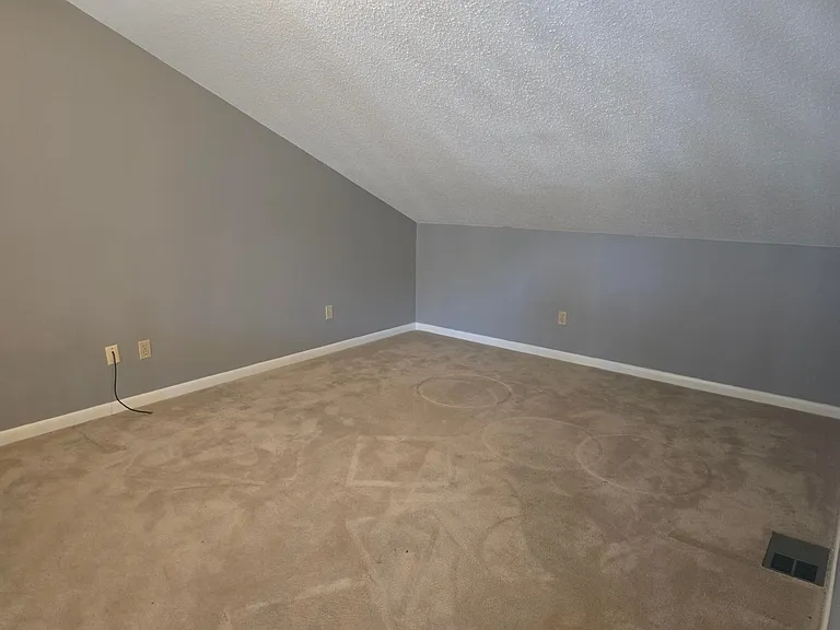 3929 Balsam Dr — Photo 30