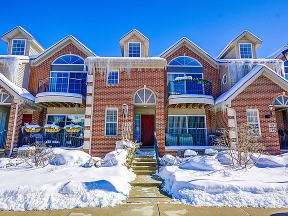 4th image of 131 W Oakbrook Dr
