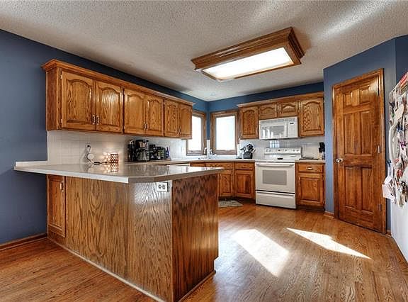 5th image of 1601 Canterbury Ct