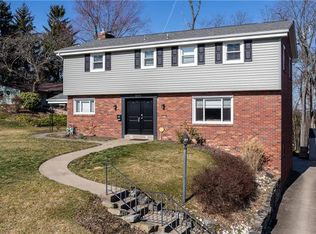 5874 Lorene Dr, Bethel Park, PA 15102