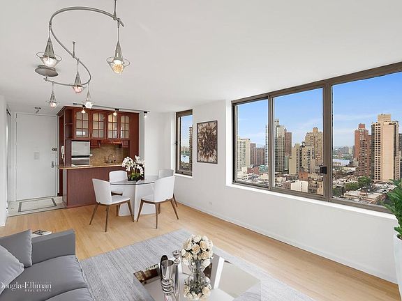 3rd image of 200 E 89th St APT 18G