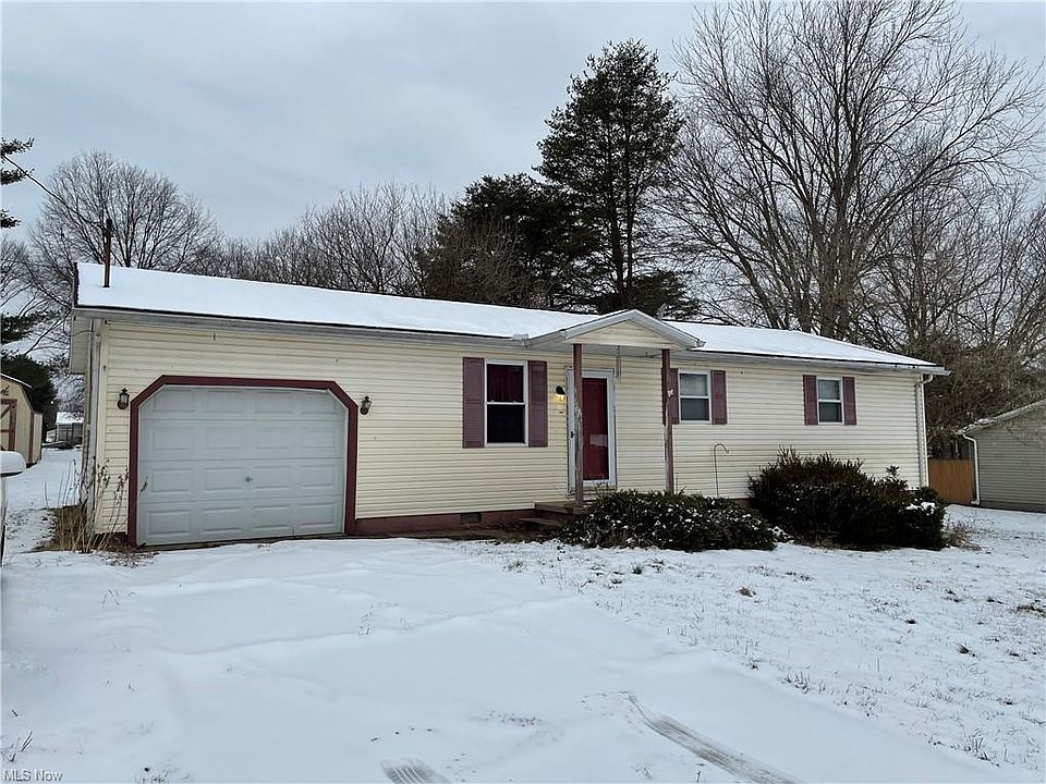 1st image of 107 Pine Dr