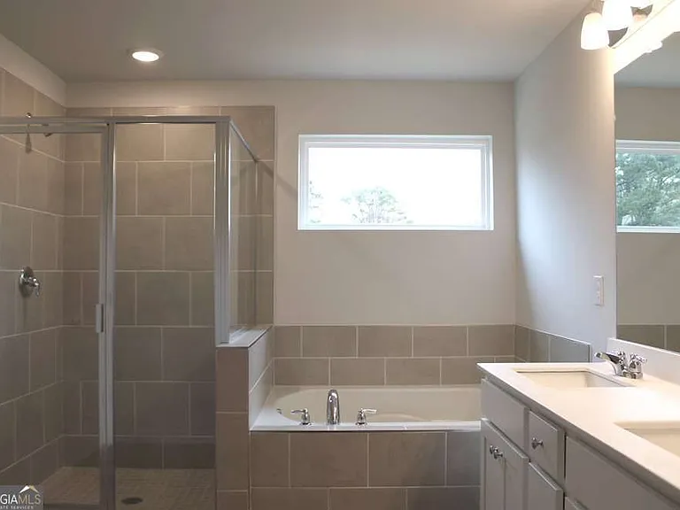731 Point Place Dr — Photo 14