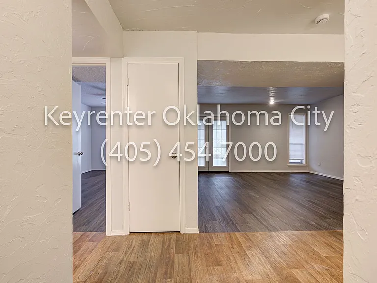6550 N Meridian Ave Townhouse — Photo 4