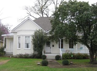 111 Saint Charles Ave, Natchez, MS 39120