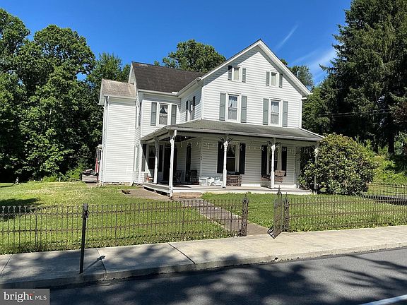 2nd image of 153 S Main St