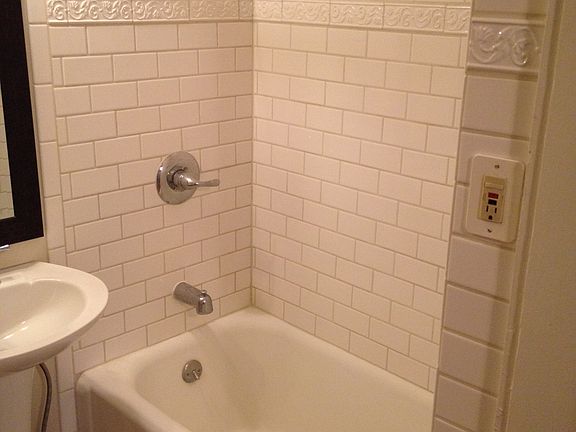 2nd image of 6804 Evanston Ave