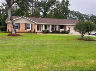 493 Robin Rd, Lumberton, NC 28358