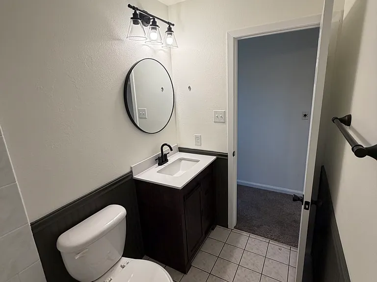 780 Excalibur St — Photo 30