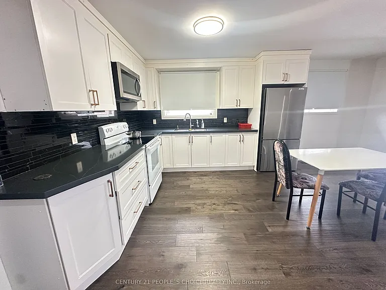 82 John Lindsay Ct #UPPER — Photo 8