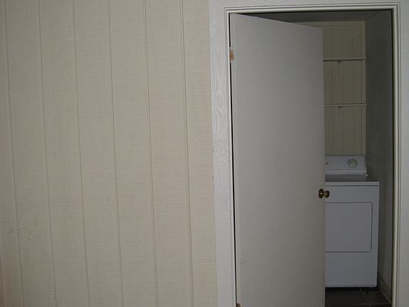5th image of 1600 Nolana Ave #A-1