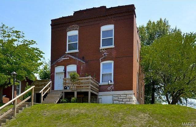 1st image of 1944 Forest Ave