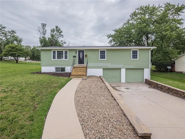413 W South Ave, Maryville, MO 64468