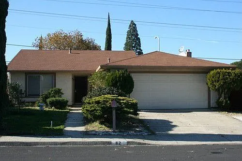 62 Sharon Dr photo 1